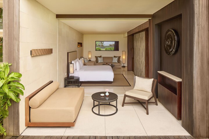 Room 25 of 155