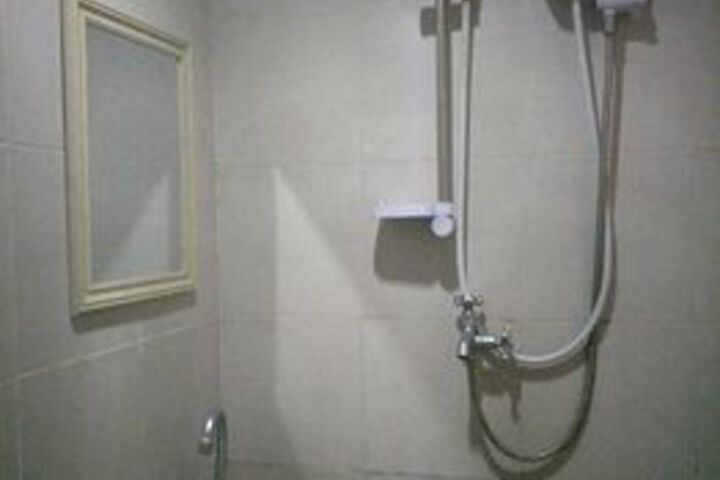 Room 4 of 20