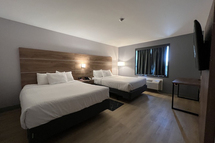 Room 9 of 26