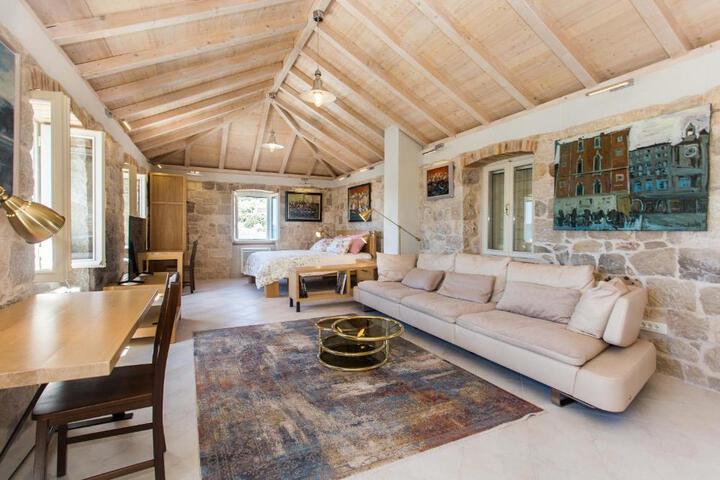 Heritage Art Home