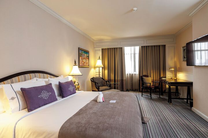 Room 42 of 142