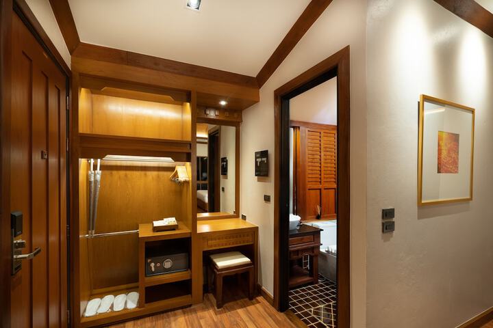 Room 13 of 112