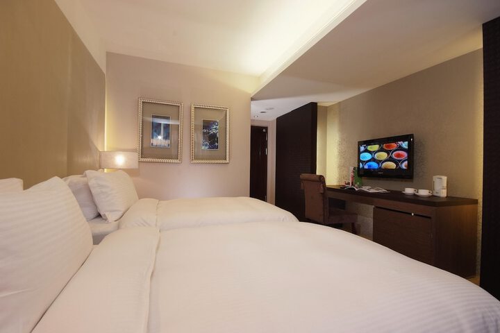 Room 7 of 30