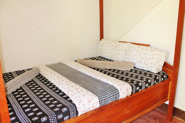 Room 6 of 43