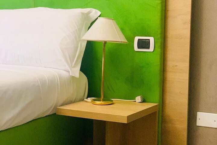 Room 18 of 92