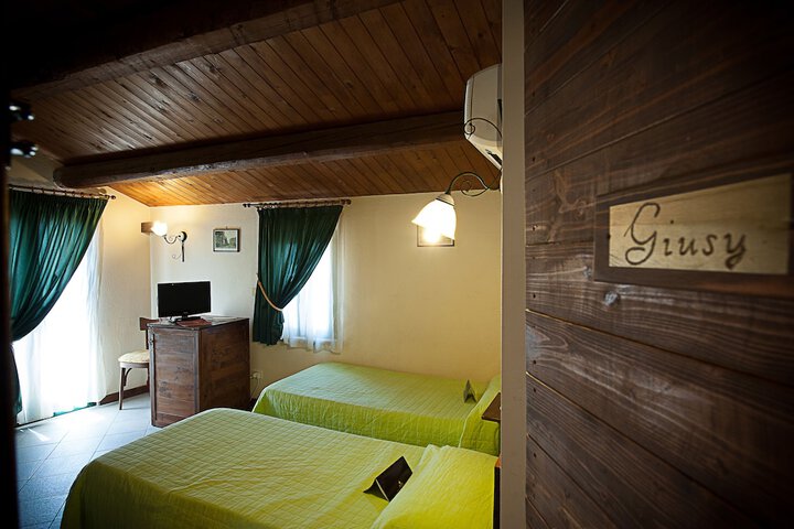 Room 13 of 49