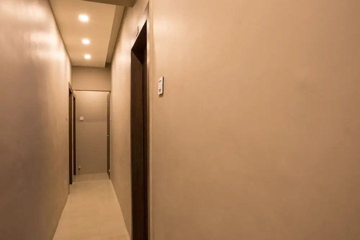Room 10 of 11