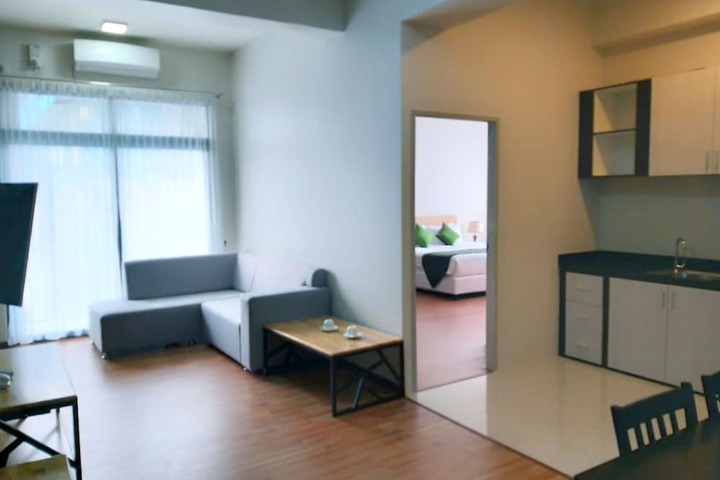 Room 11 of 15