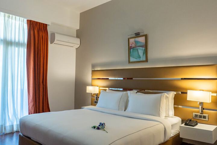 Room 3 of 54