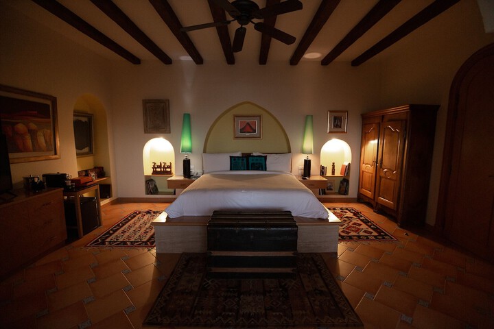 Room 15 of 72