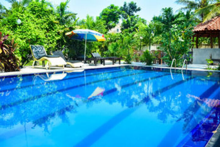 Pool 32 of 34