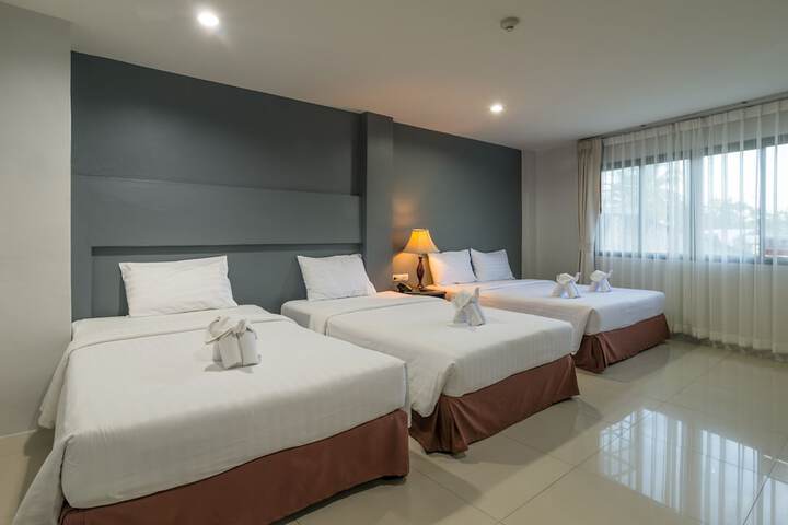 Room 6 of 43