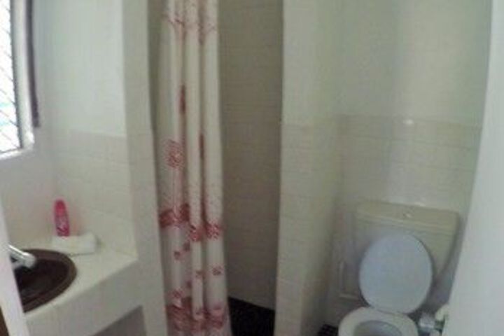Room 2 of 145
