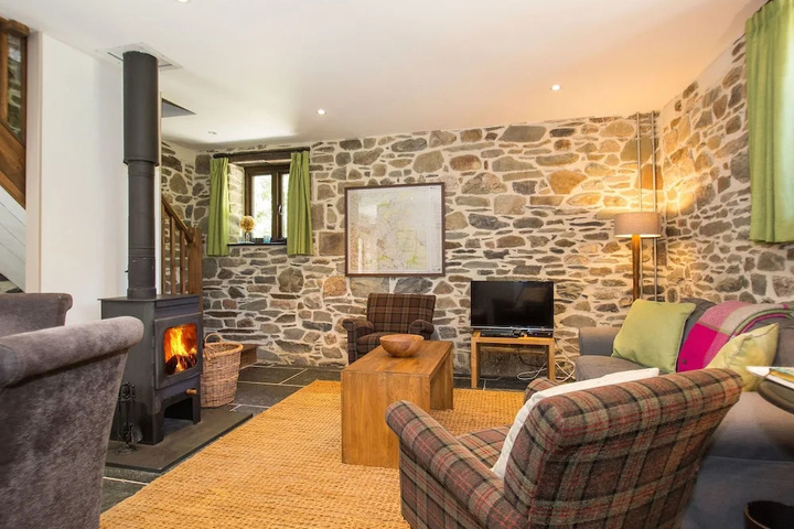 Image of Elegant Holiday Home in Tavistock With Garden Barbecue, Fireplace