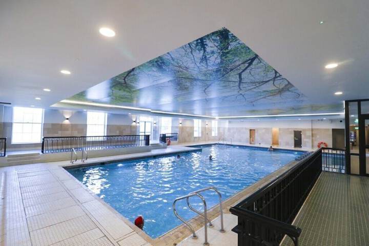 Hotel with Pool