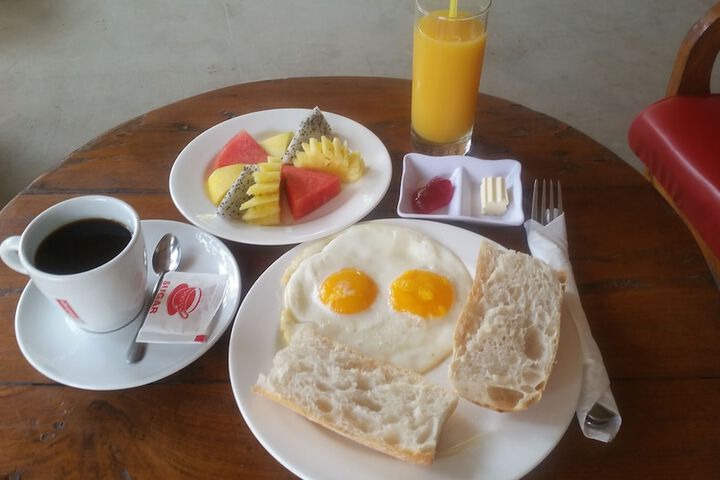 Breakfast/Coffee Service 48 of 67