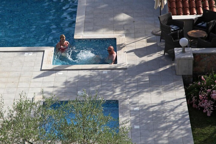 Pool 15 of 57