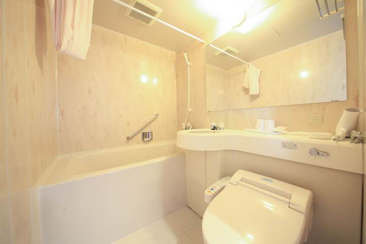 Room 4 of 31