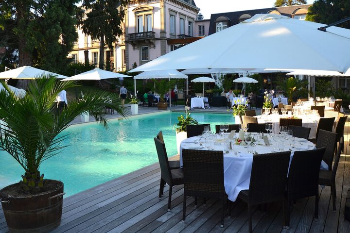 Hotel with Pool
