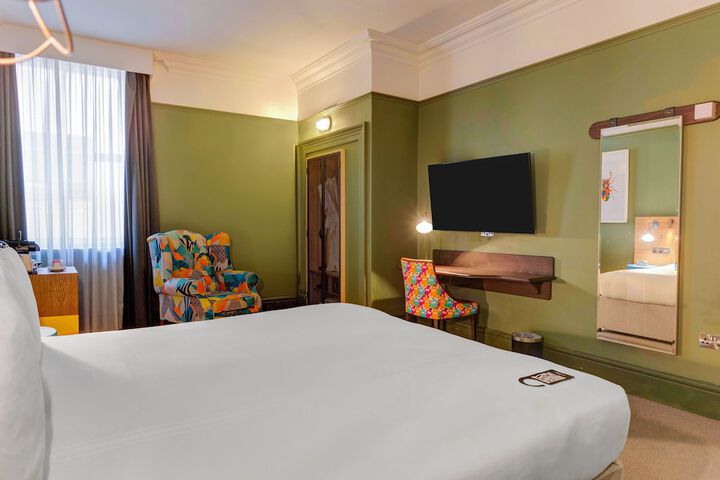 Room amenity