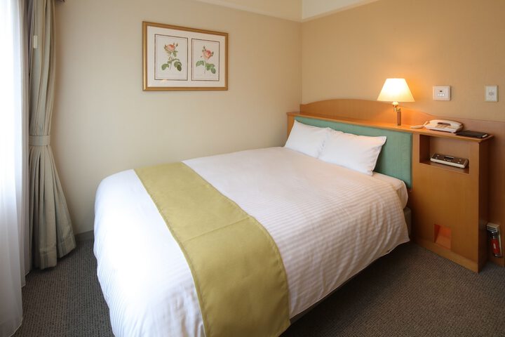 Room 15 of 77