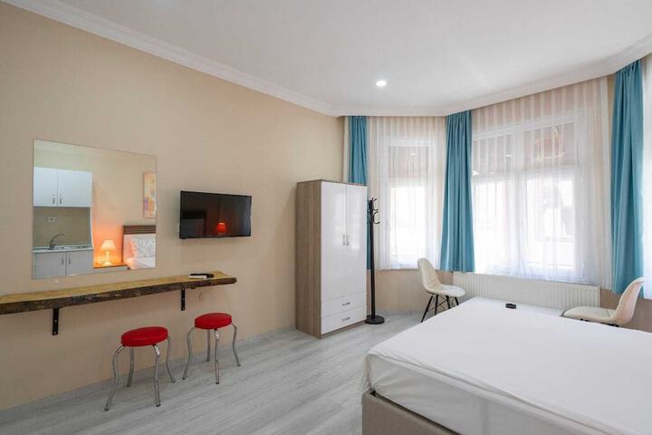 Room 4 of 55