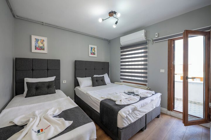 Room 44 of 81