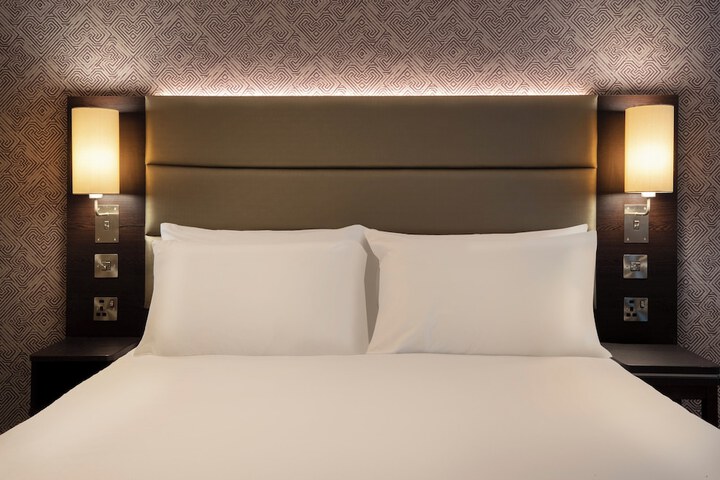 Room 21 of 42