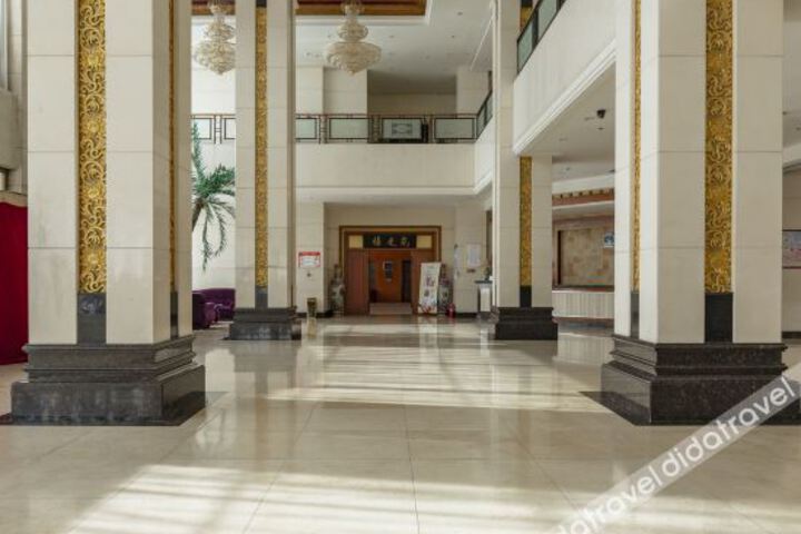 Hotel Interior 10 of 18