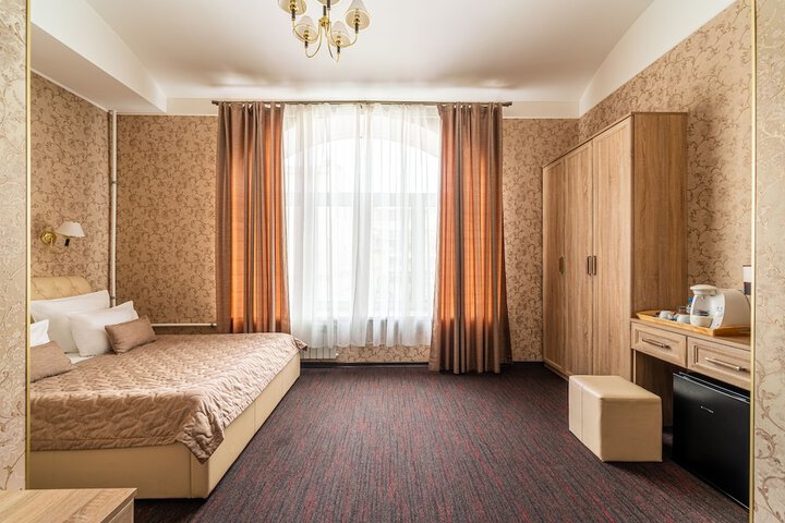 Room 30 of 52