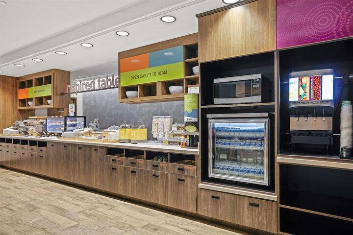 Breakfast/Coffee Service 42 of 52