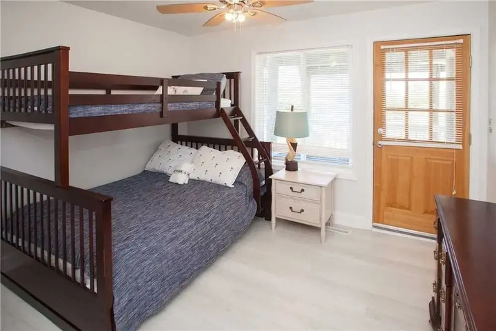 Room 3 of 18