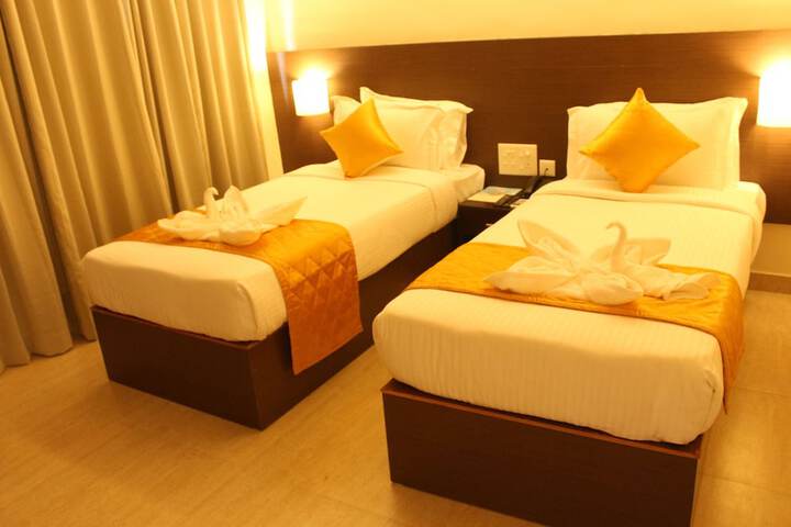 Room 6 of 93