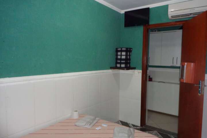 Room 27 of 52