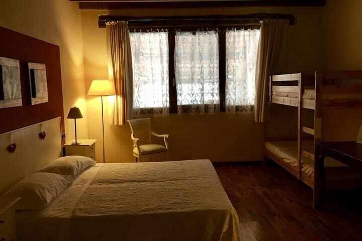Room 6 of 44