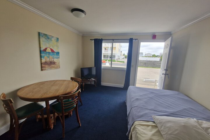 Room 12 of 20