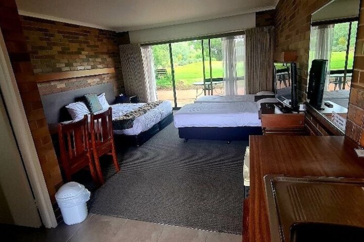 Room 8 of 21