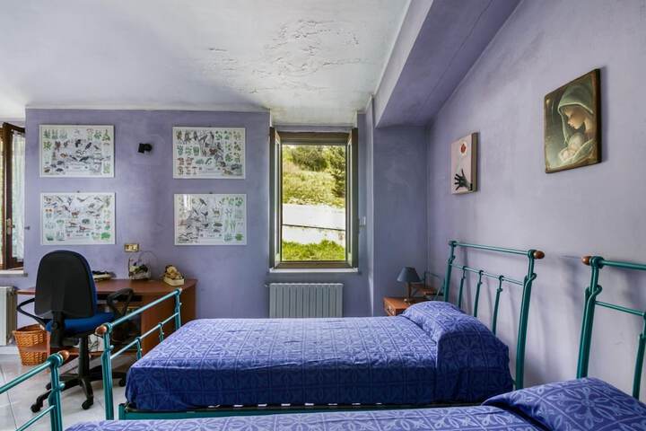 Room 13 of 40