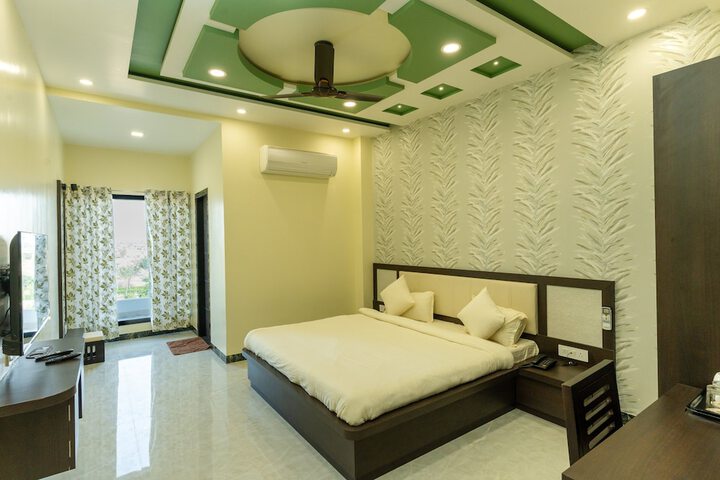 Room 6 of 21