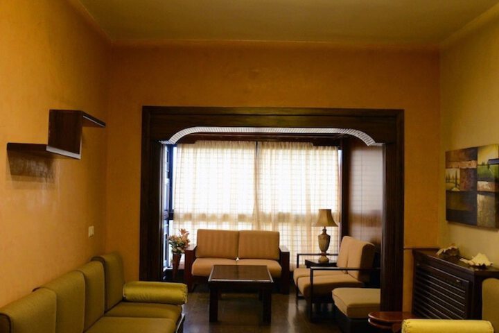 Room 35 of 76
