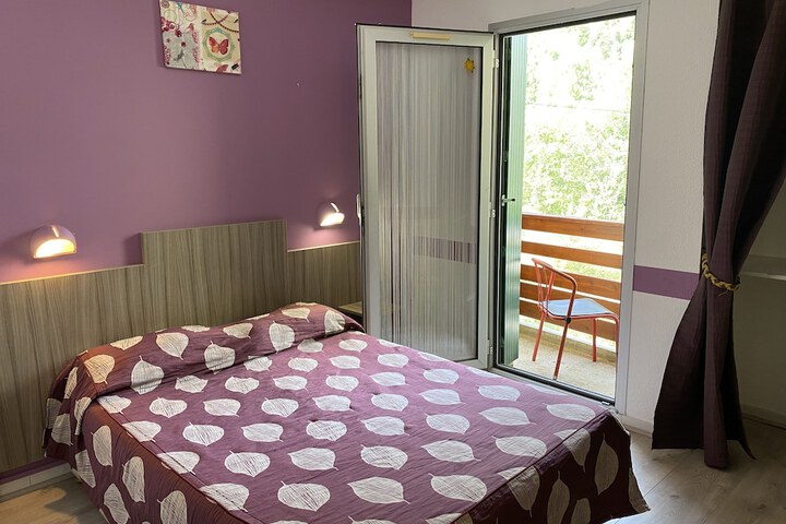 Room 10 of 96