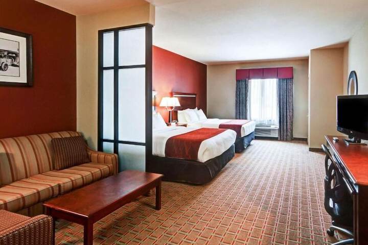 1 King Bed Suite (15 of 20)