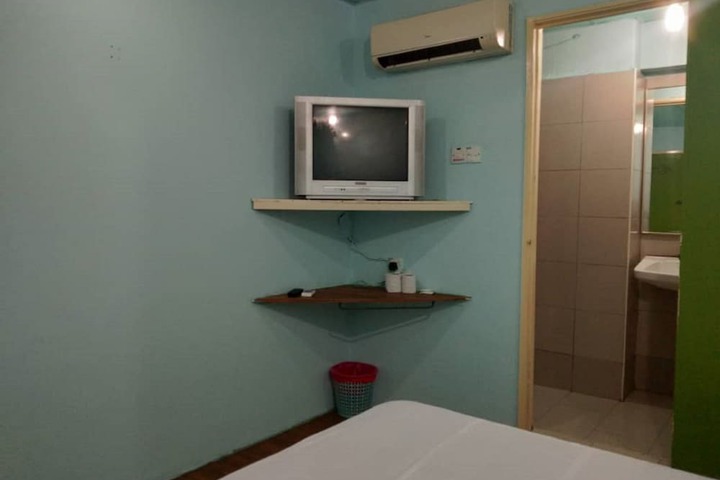 Room 21 of 63