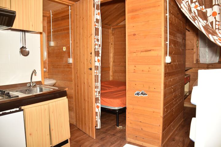 Room 6 of 8