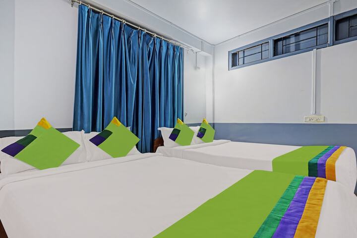Room 30 of 38