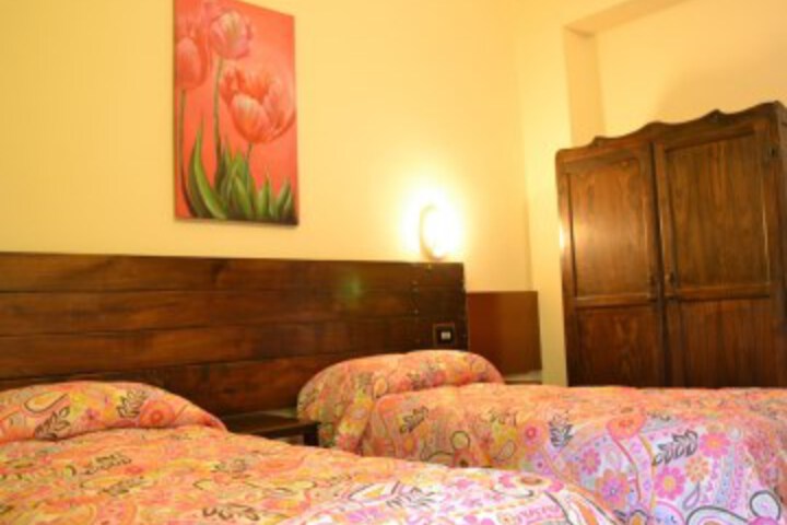 Room 5 of 47