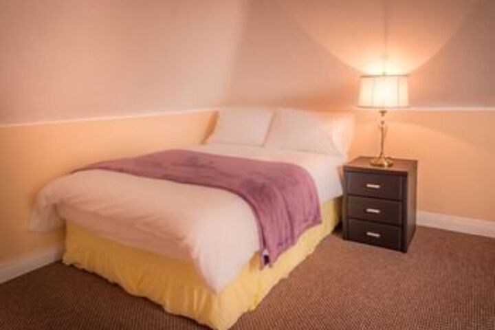 Room 12 of 26