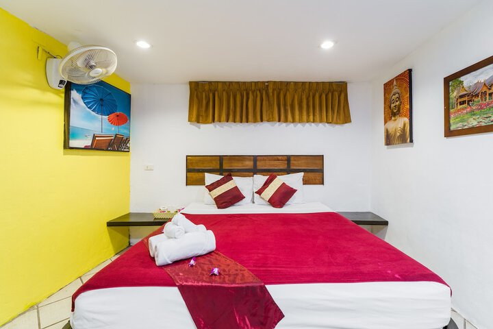 Room 5 of 40