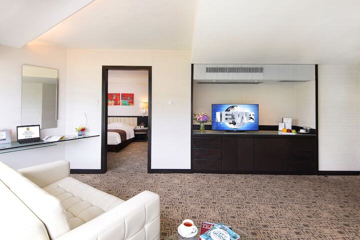 Room 56 of 106