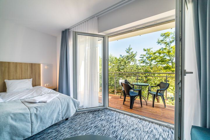 Room 4 of 54